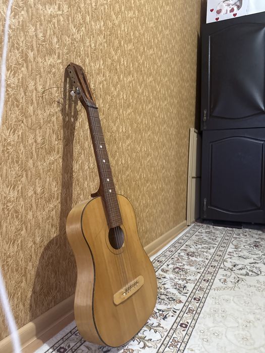 Продается гитара гитара сатылады