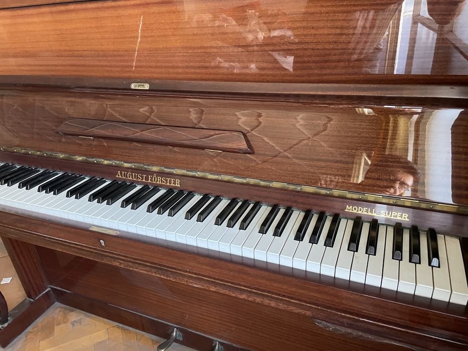 Оригинално немско камерно пиано August Forster