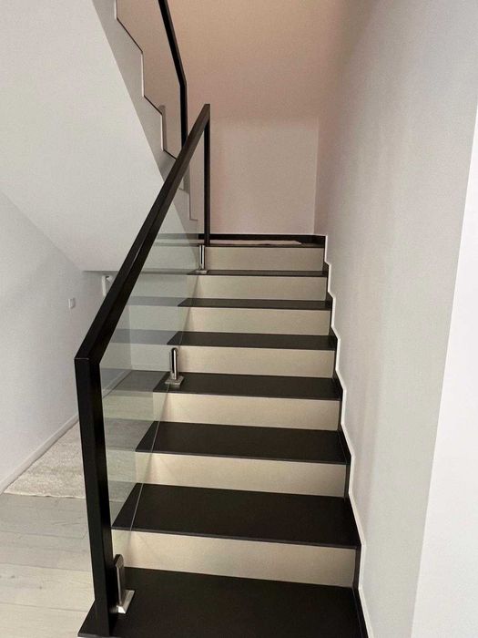 Casă de vanzare tip duplex, 111 mp, zona "Maru de Aur"