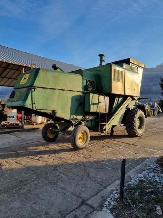 Dezmembram combina John Deere 950