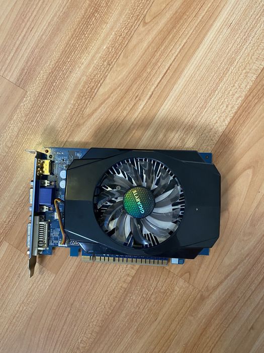 Vând componente calculator