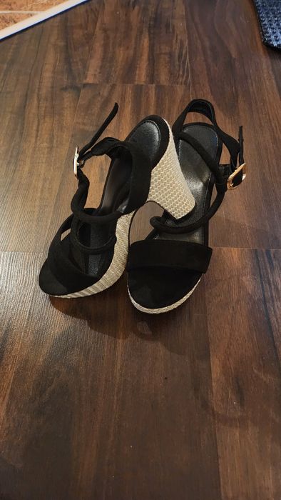 Sandale cu toc marimea 35 noi