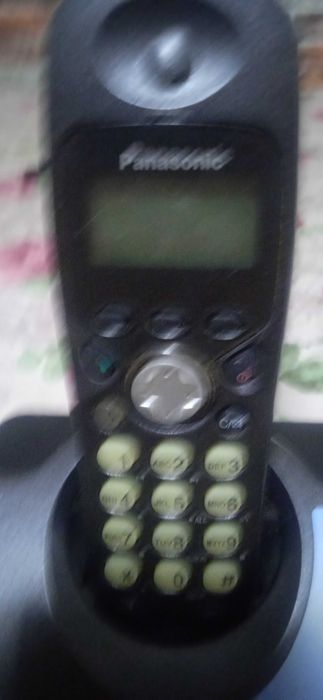 радиотелефон Panasonic.