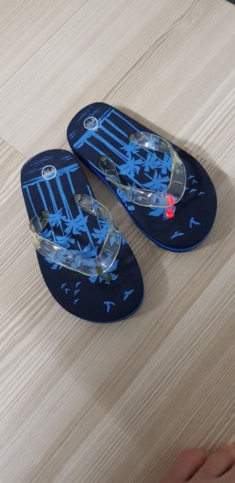 Papuci cu lumini- marime 24/25