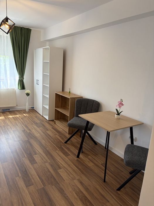 Vand garsoniera lux