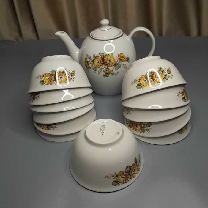 Сервиз чайный с пиалами советского периода