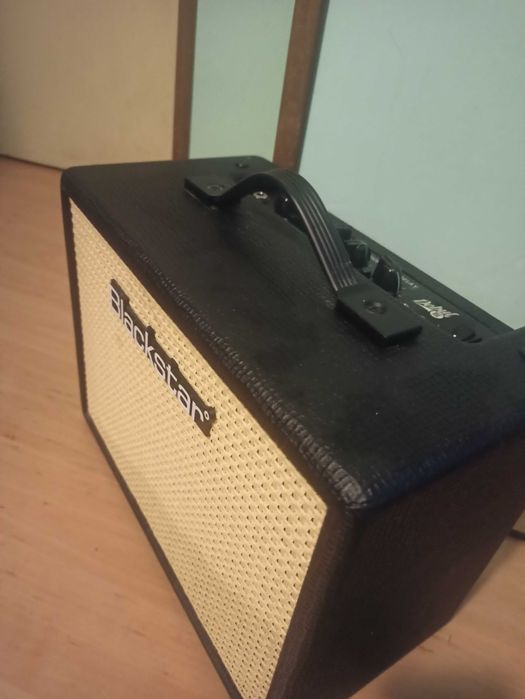 Усилвател Blackstar Debut 15E
