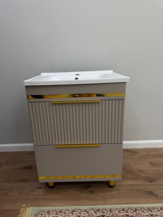 Тумба с раковиной для ванной