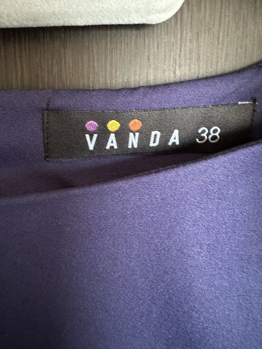 Rochie eleganta bleumarin cu detalii cu imprimeu floral Liona