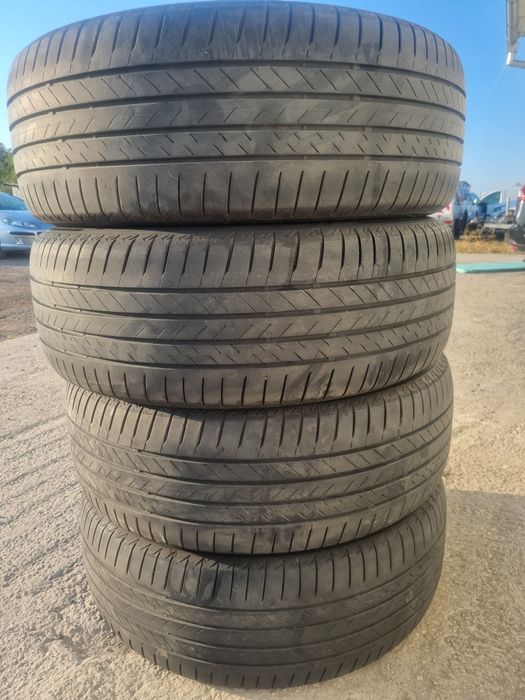 Bridgestone Alenza 235 55 19