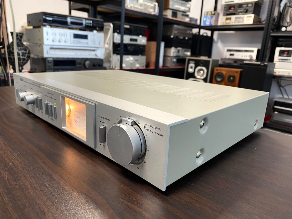 Vintage усилвател Akai/2