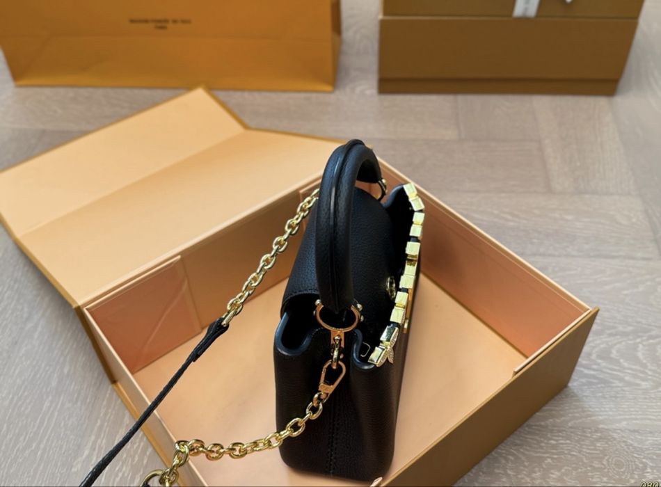 Vand geanta Louis Vuitton Capucines Mini Flower Crown