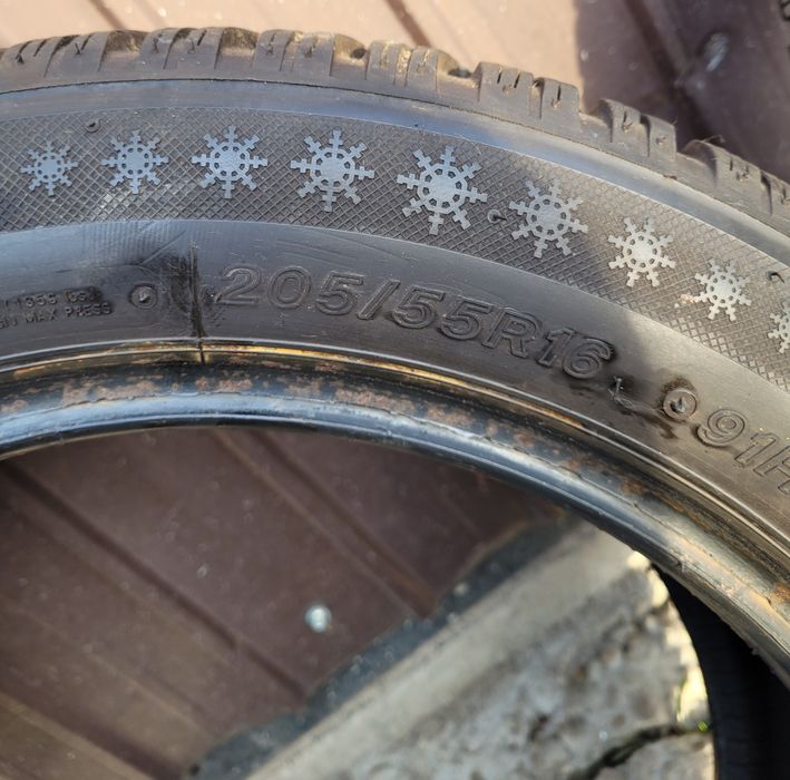 Vand 2  anvelope iarna Lassa 205/55r16