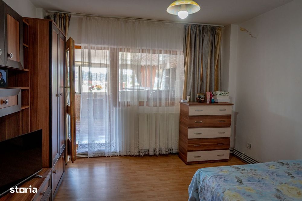 Tanar, vrei ceva special? Onesti, etaj 1, terasa cat o garsoniera.