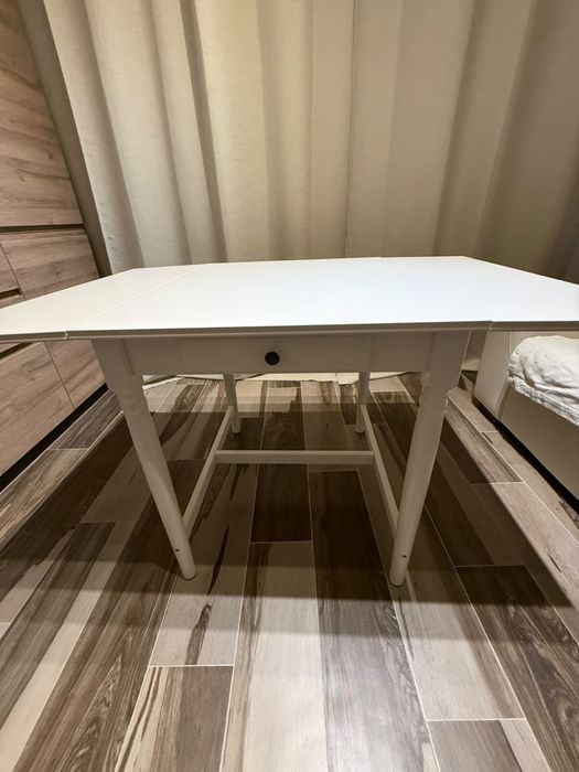 Стол со стульями IKEA