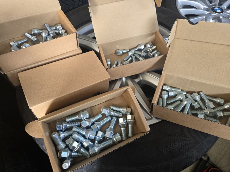 Чисто нови Болтове за Джанти НА ЕДРО 42  КОМПЛЕКТА !