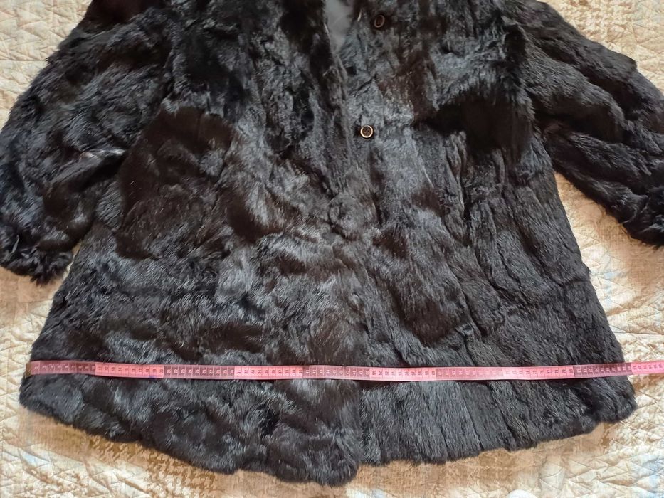 Haina blana de iepure cu gluga