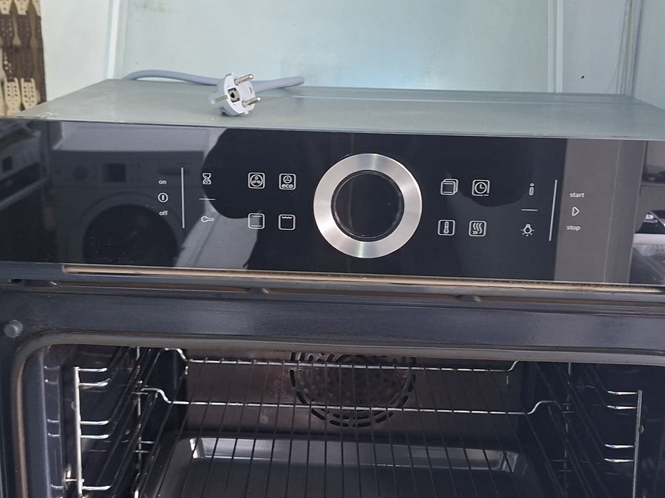 Фурна за вграждане BOSCH Serie 8