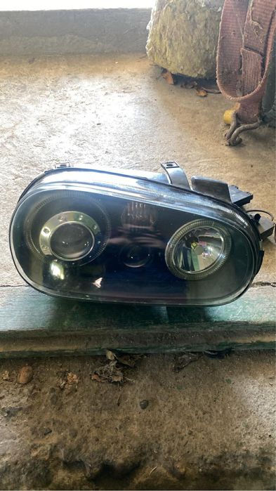 Фарове с angel eyes голф 4