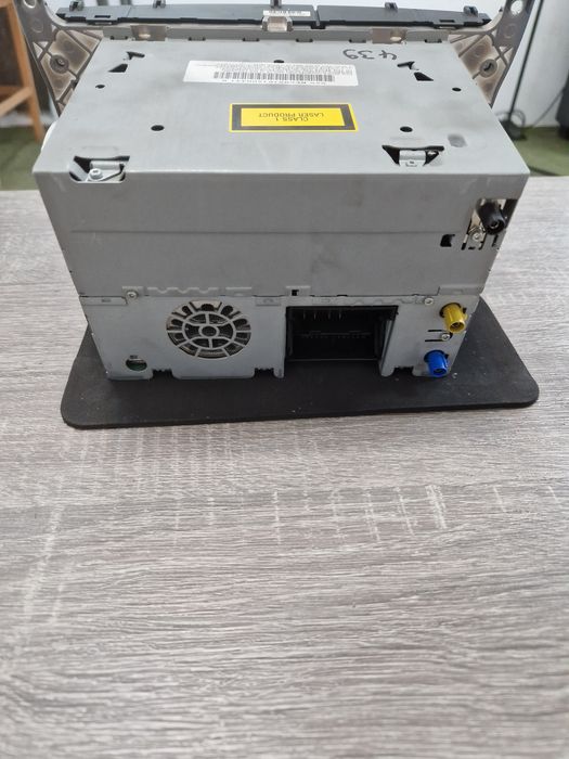 Vand  radio cd pentru mercedes c 2.2 din 2006 perfect functional