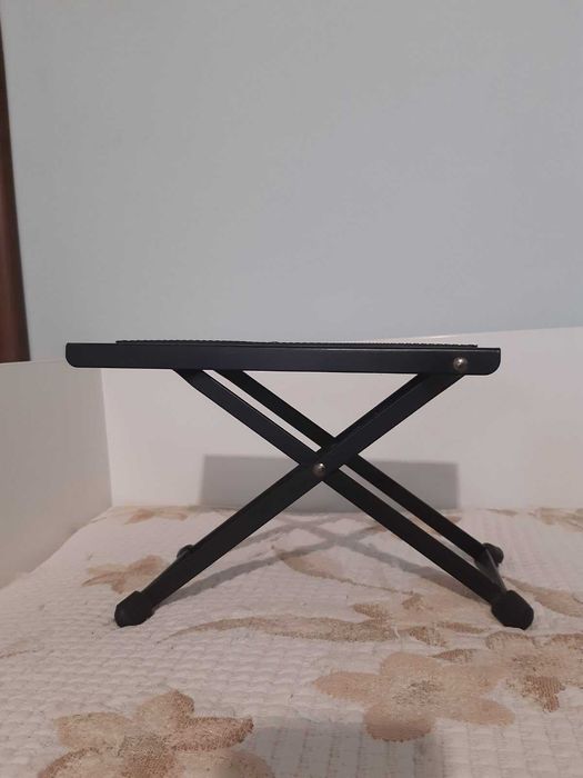 Сгъваем нотен статив за китара PROEL+подарък метално столче за крак