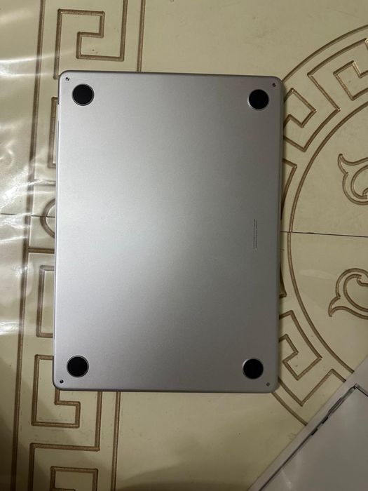 Продам Macbook Air M2