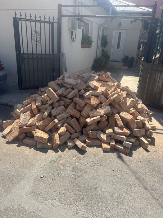 caramida 1.5 lei bucata