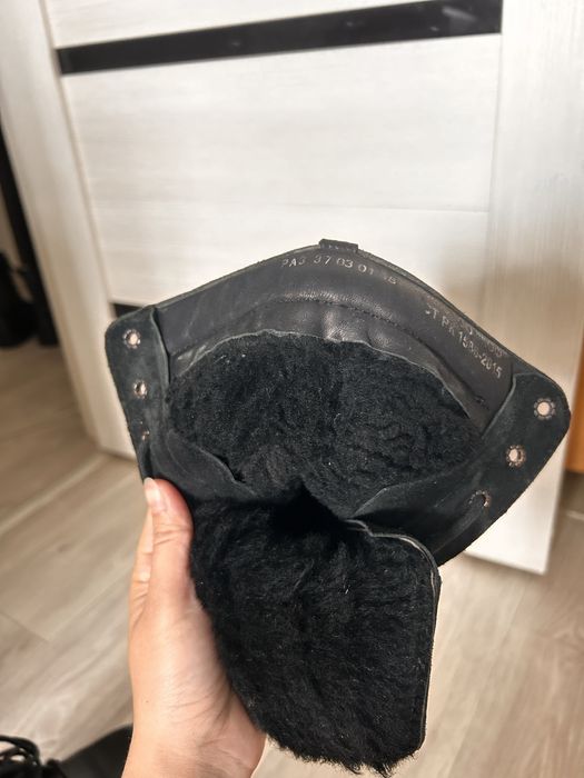 Продам утепленные берцы 37 р.
