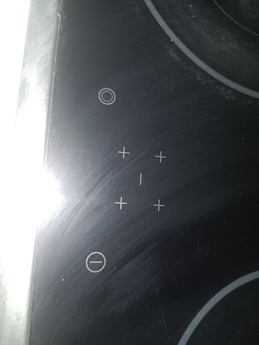 Встроенный плита и духовка.