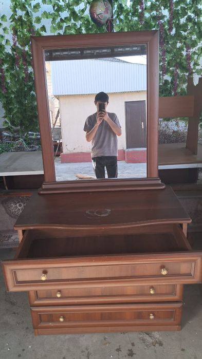 Манеж, телевизор, диван,камод продам мебель б/у