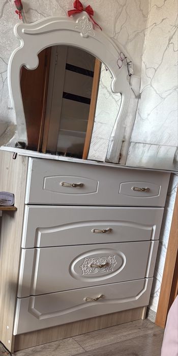 Спальный гарнитур