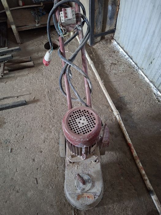 Продам шлифовальная машинка