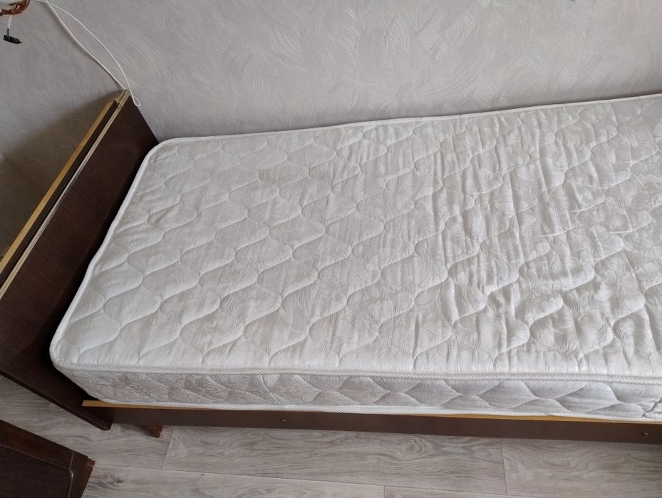 Кровать полуторка