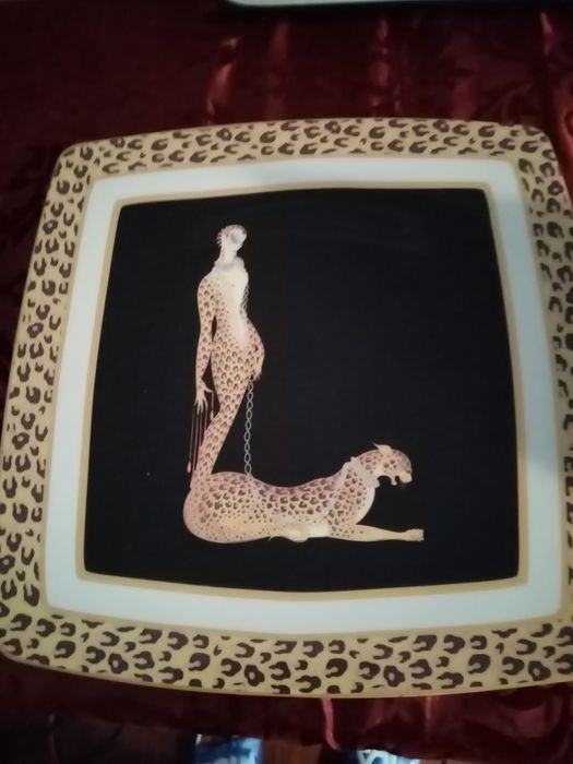 Platou superb adus din SUA