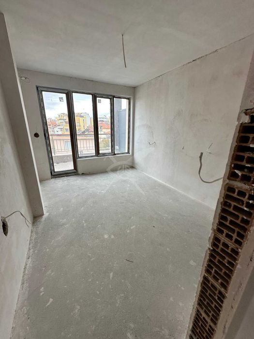 Продава се Тристаен апартамент в Бургас, Сарафово - 155 кв.м за 1059 €/кв.м - Снимка #3