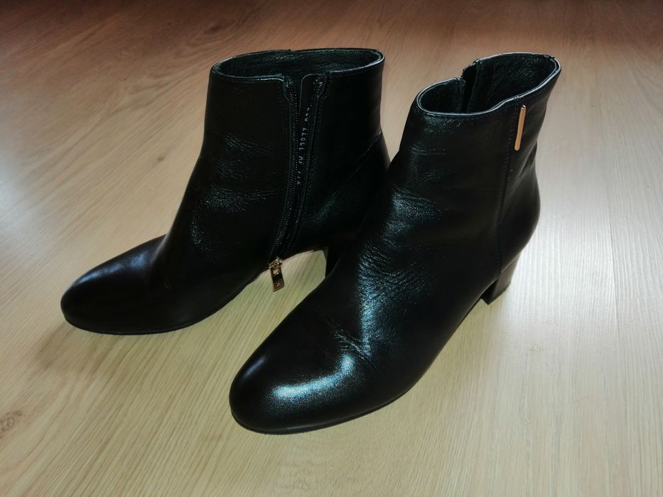 Botine Nessi negre din piele naturala, mărime 38, noi