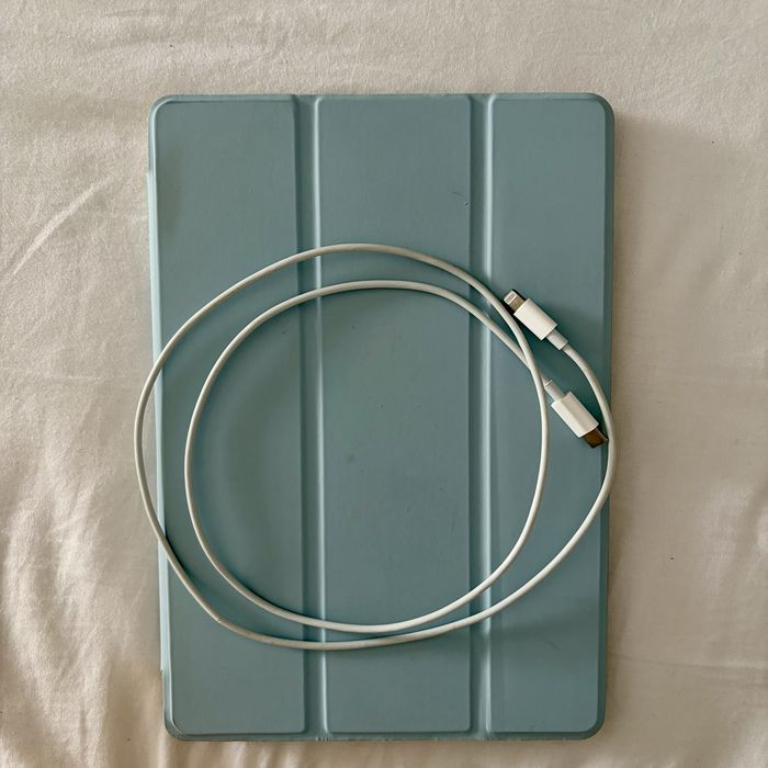 Tableta Apple IPad Air, generatia a 3-a, 64 Gb