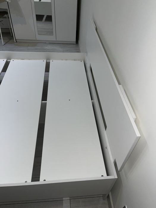 Кровать 208х160 и 2 тумбочки
