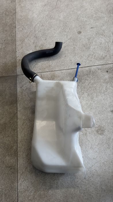 Бачок омывателя рав 4