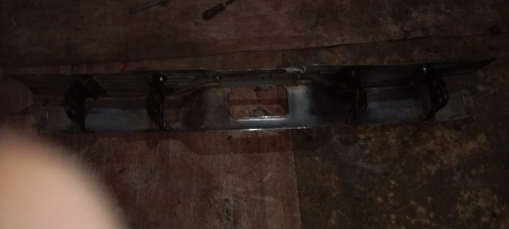 Продам задний бампер Pajero 2 4м40