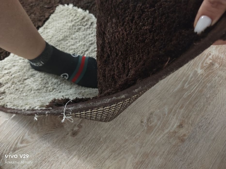 Продам ковры травка