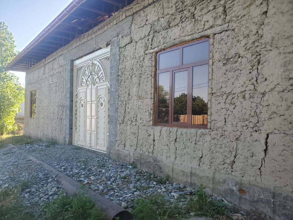 4 xonali uy sotiladi