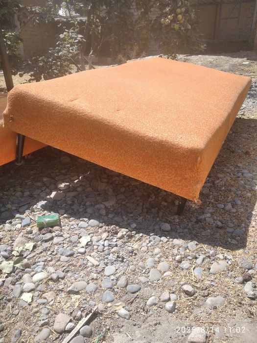 Кровать сотилади