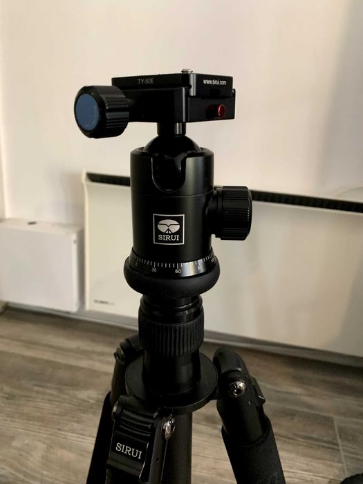 Статив Sirui ET-2204