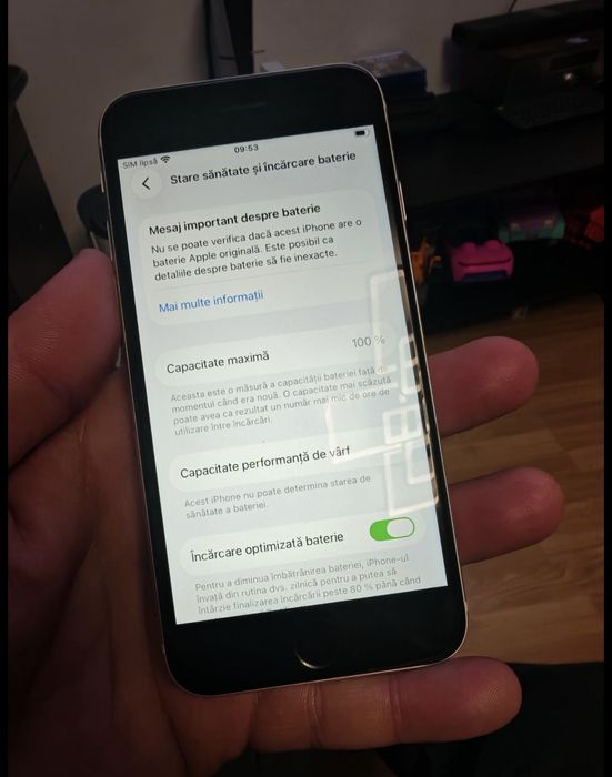 Vând sau Schimb 2 iPhone SE 3 și SE 2  64GB Citiți Anunțul
