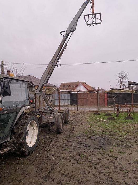 Încarcator gunoi pe cardan