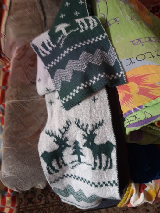 Продам шарф с оленями