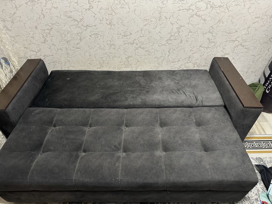 Продам диван в хорошем состоянии
