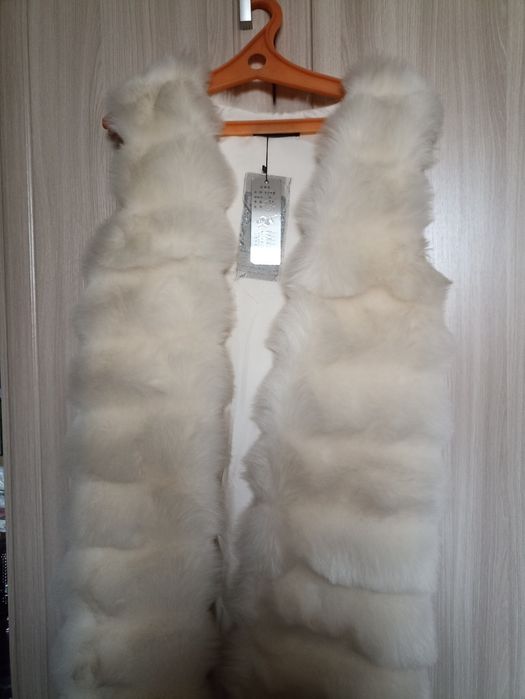Продам жилетку (Новая). Мех искусственный