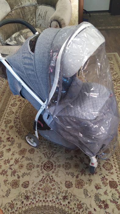 Коляска в отличном состоянии